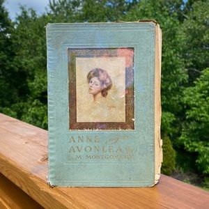 1910 Anne Of Avonlea First Edition, 10th impression.